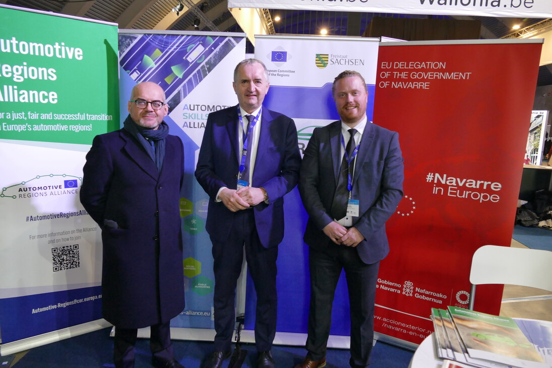 Leo Grassi (Italian Regional Representation office of Abruzzo, IT), CoRAI Chair Thomas Schmidt and Dr. Jakub Stolfa (President of the Automotive Skills Alliance).