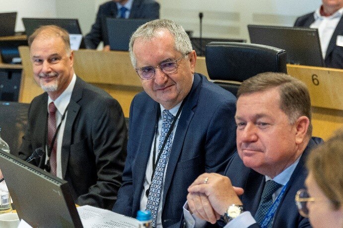 Close-up of CoRAI General Secretary Dr. Hans-Joachim Gericke, CoRAI Chairman Thomas Schmidt and CoRAI Member Landesrat Werner Amon during the CoRAI Meeting